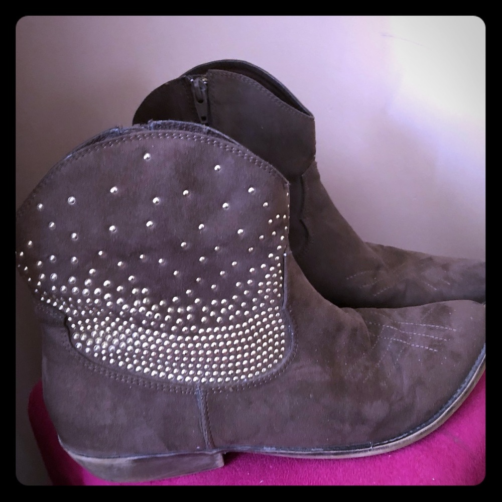 Stud brown suede booties